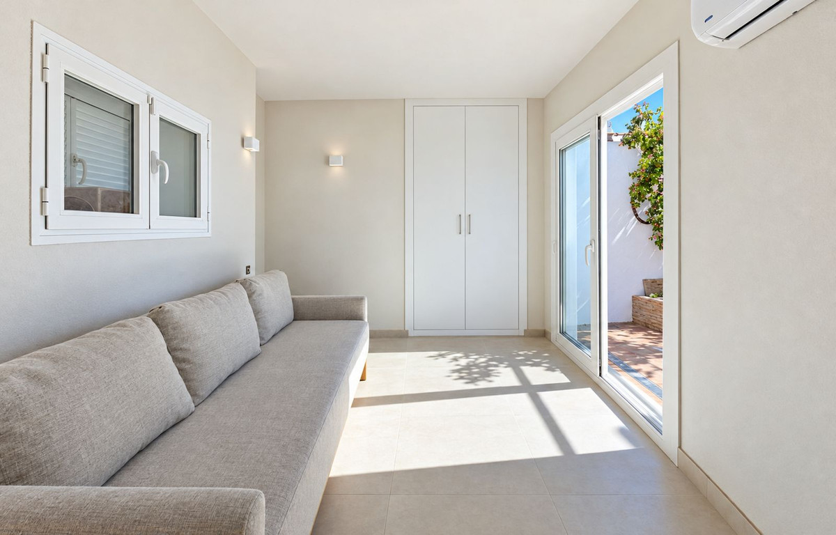 Huis te koop in Estepona | 5 slaapkamers H5517439