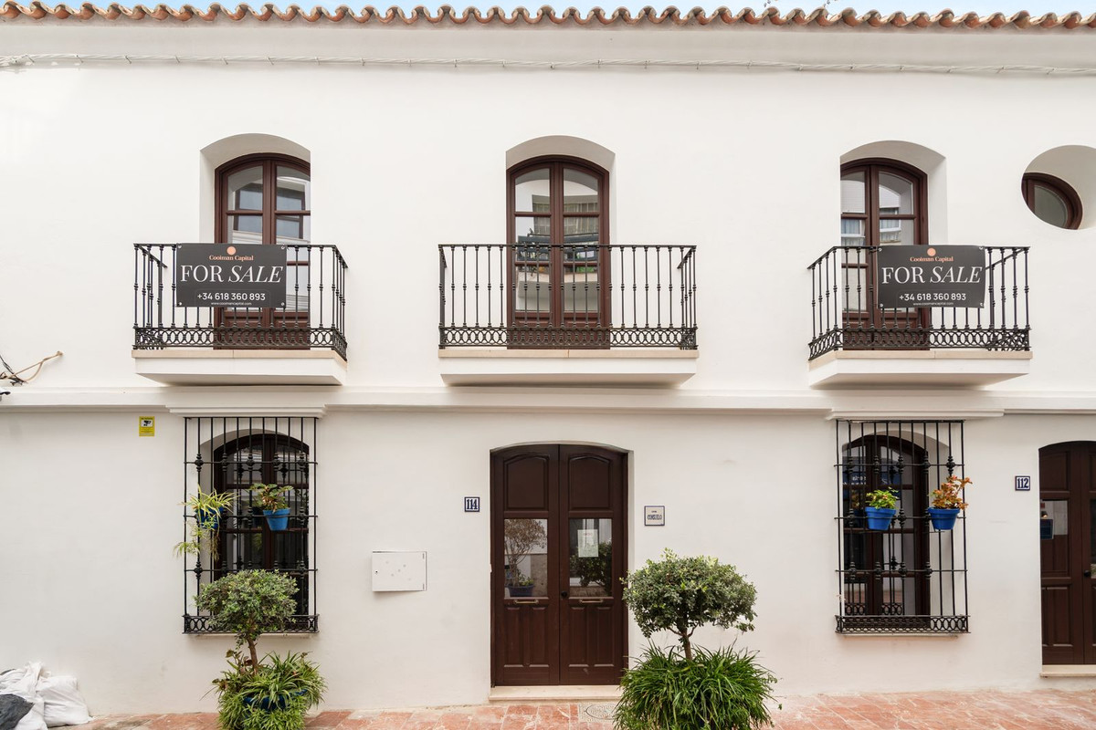 Huis te koop in Estepona | 3 slaapkamers H5524759