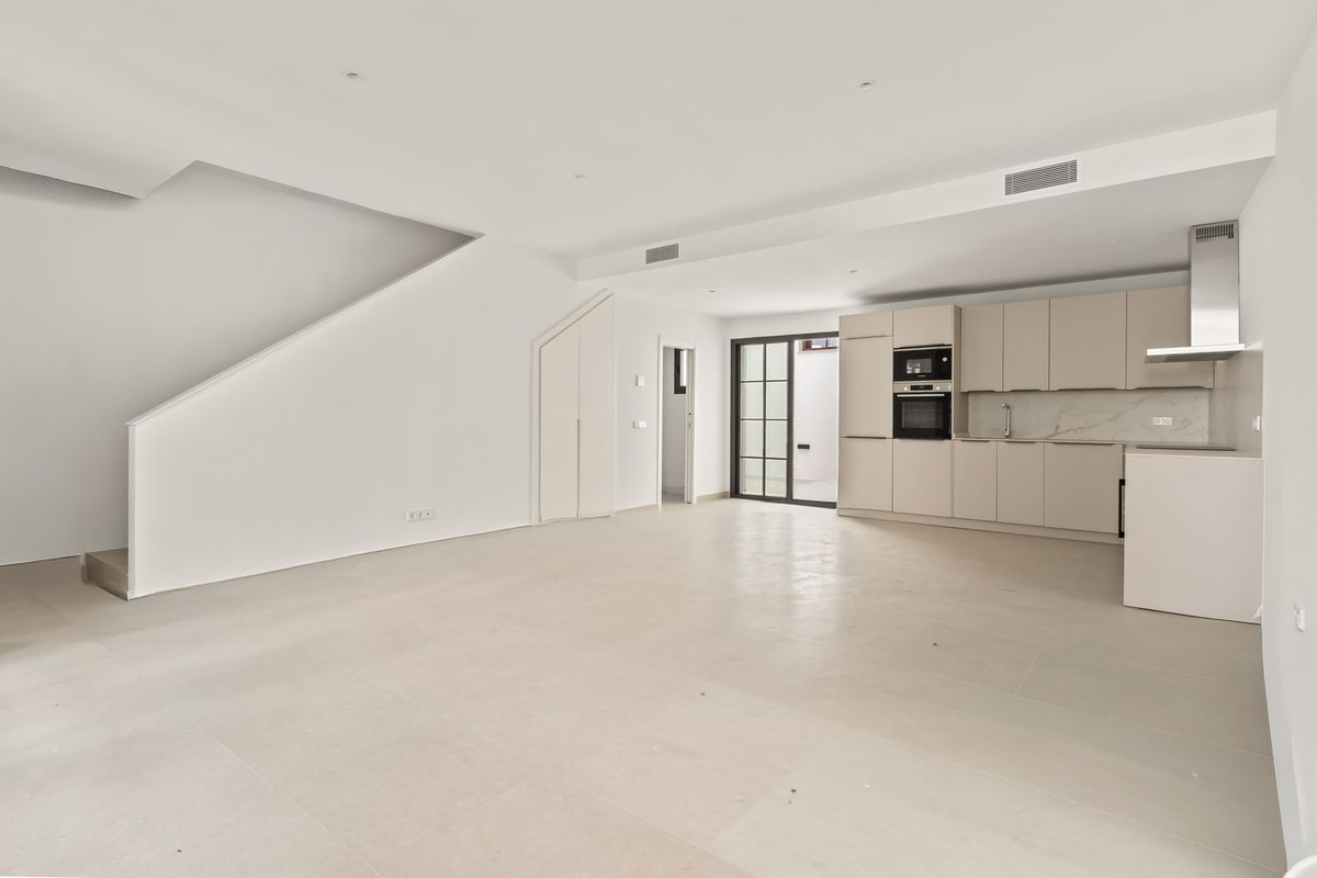 Huis te koop in Estepona | 3 slaapkamers H5524759