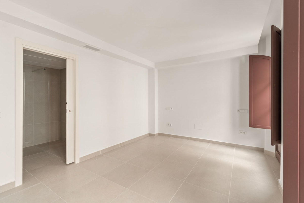 Huis te koop in Estepona | 3 slaapkamers H5524759