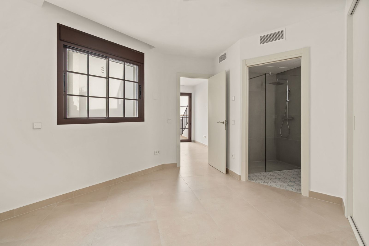Huis te koop in Estepona | 3 slaapkamers H5524795