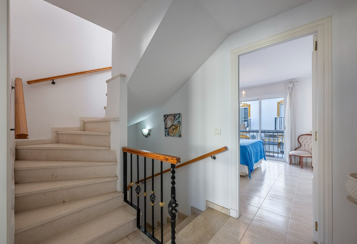 Huis te koop in Estepona | 3 slaapkamers H5527690