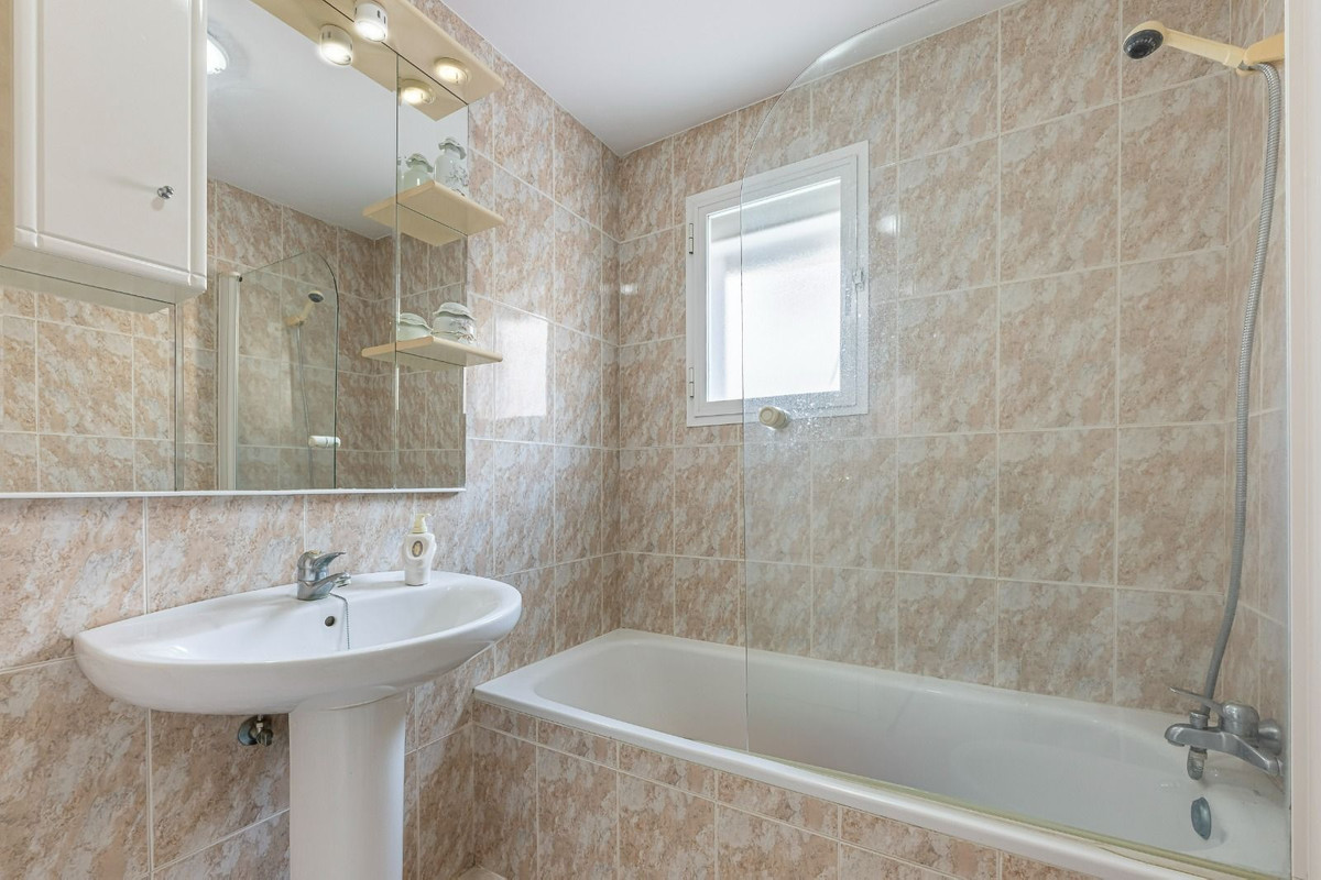 Huis te koop in Estepona | 3 slaapkamers H5527690