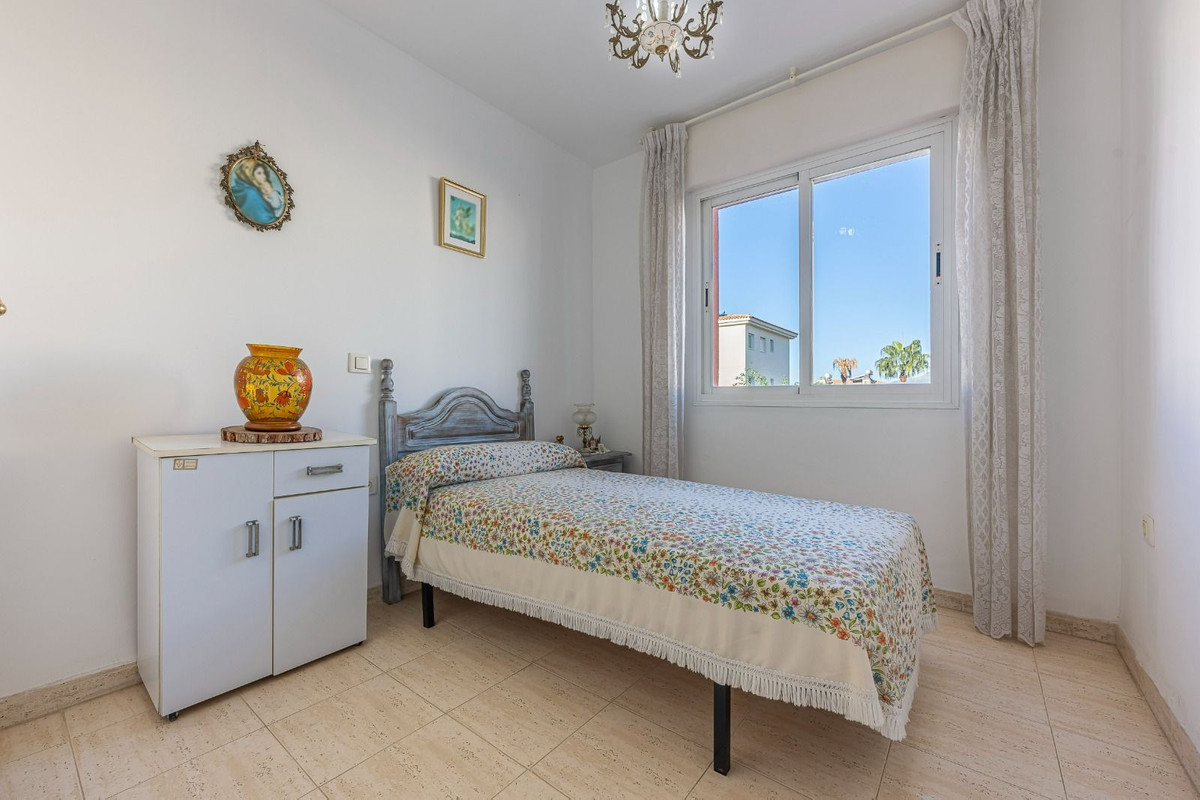 Huis te koop in Estepona | 3 slaapkamers H5527690