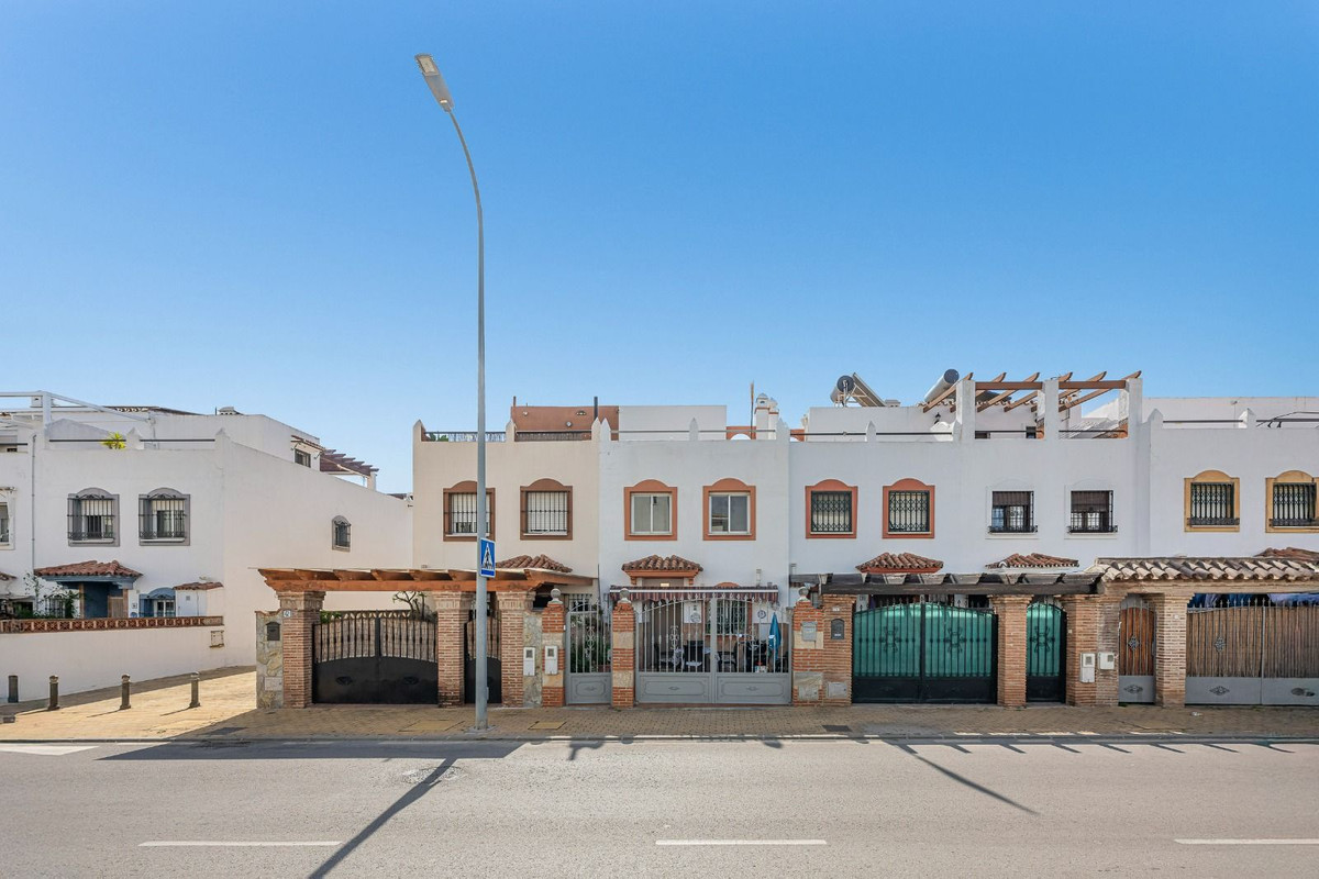 Huis te koop in Estepona | 3 slaapkamers H5527690