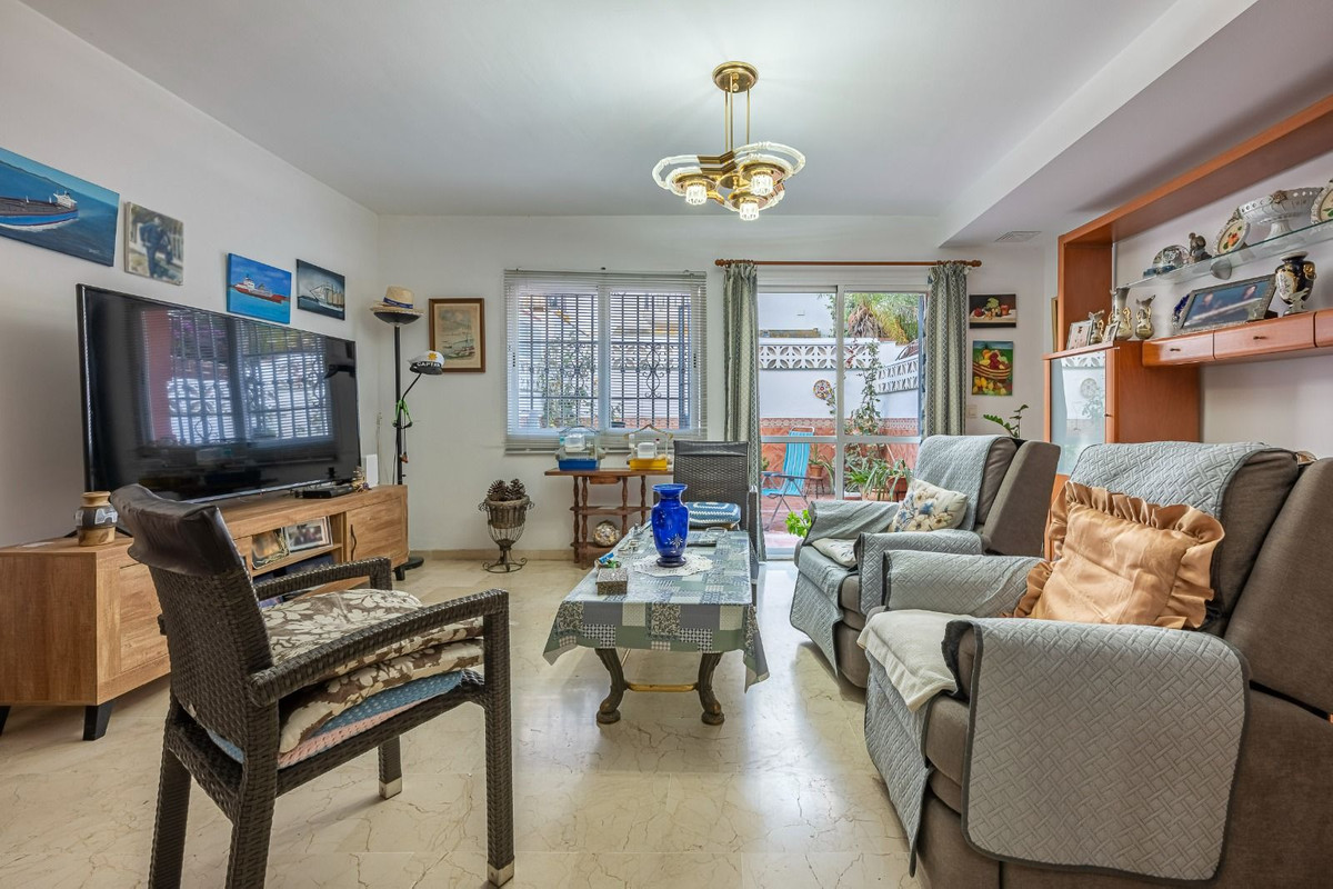 Huis te koop in Estepona | 3 slaapkamers H5527690
