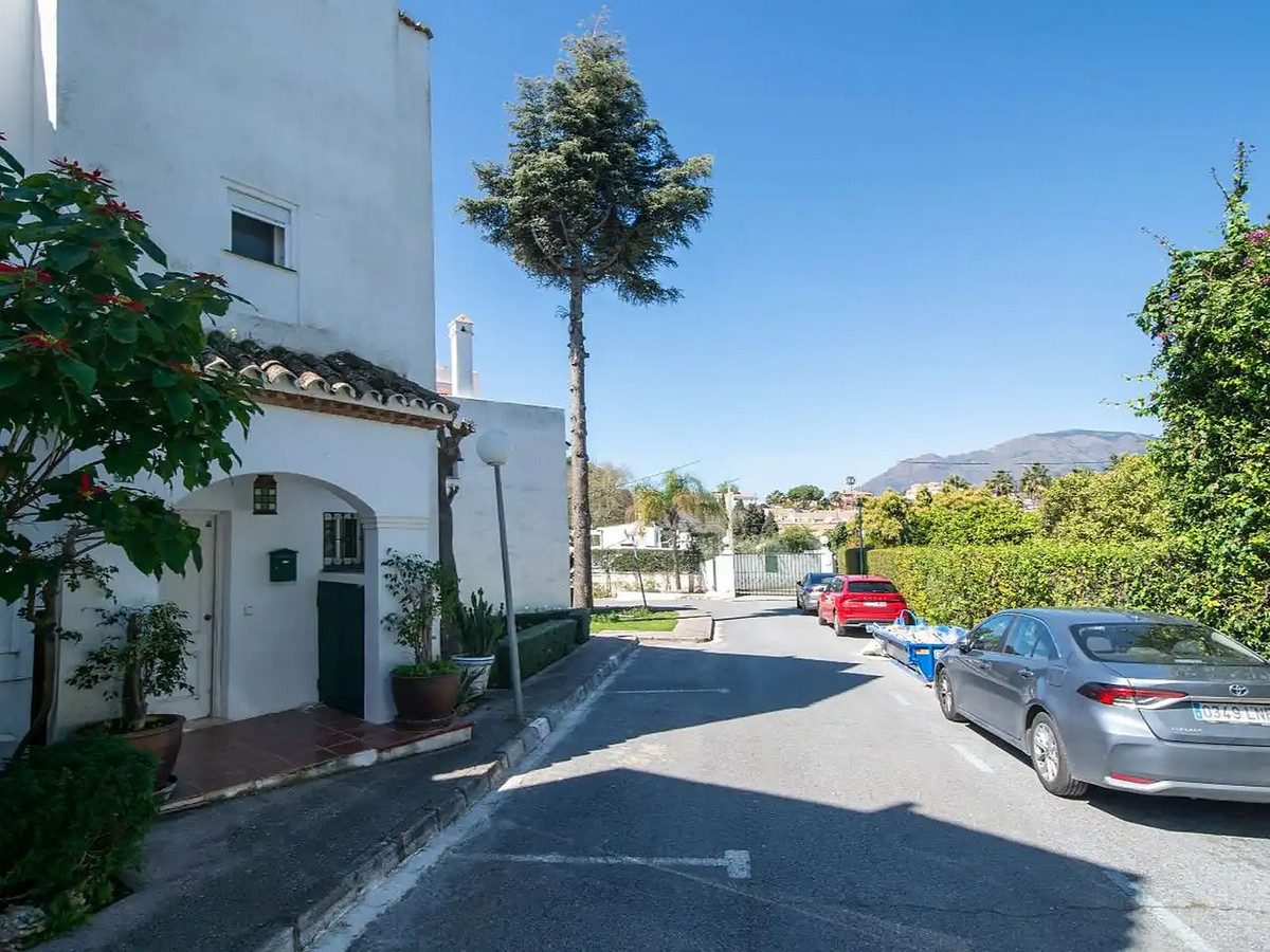 Huis te koop in Estepona | 5 slaapkamers H5527792