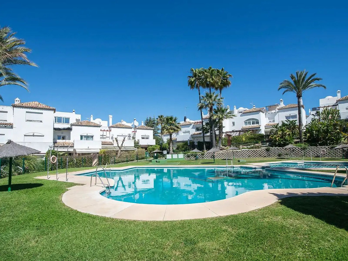 Huis te koop in Estepona | 5 slaapkamers H5527792