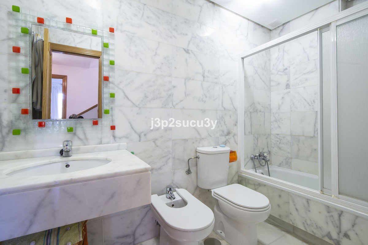 Huis te koop in Estepona | 3 slaapkamers H5532079