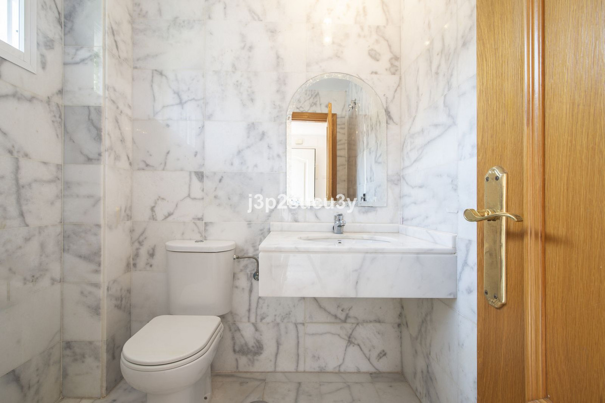 Huis te koop in Estepona | 3 slaapkamers H5532079