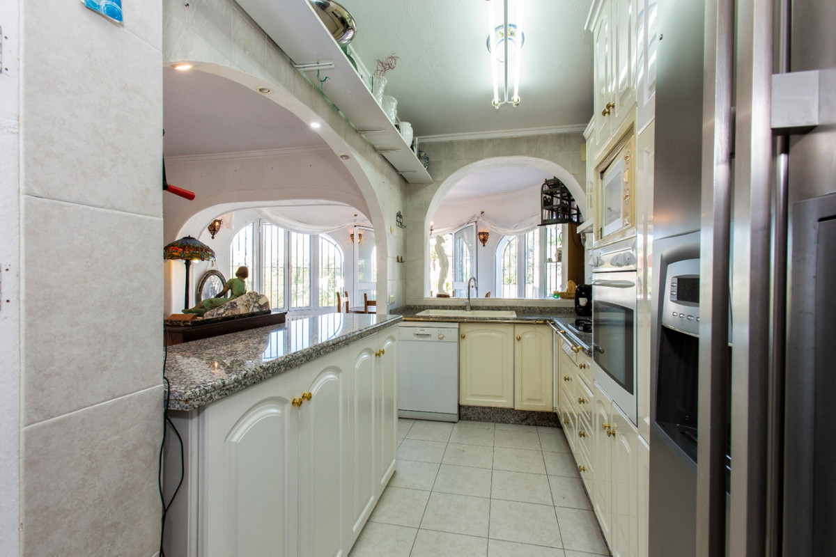 Huis te koop in Fanadix | 4 slaapkamers H5395261