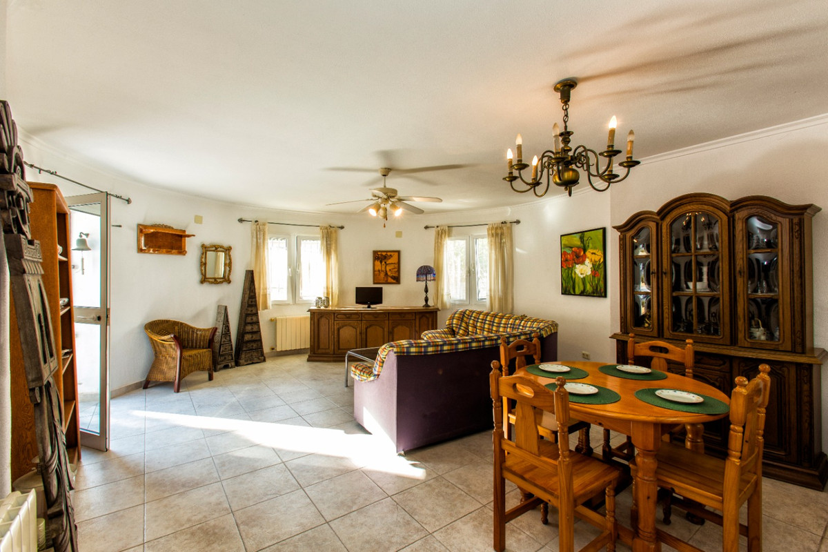 Huis te koop in Fanadix | 4 slaapkamers H5395261