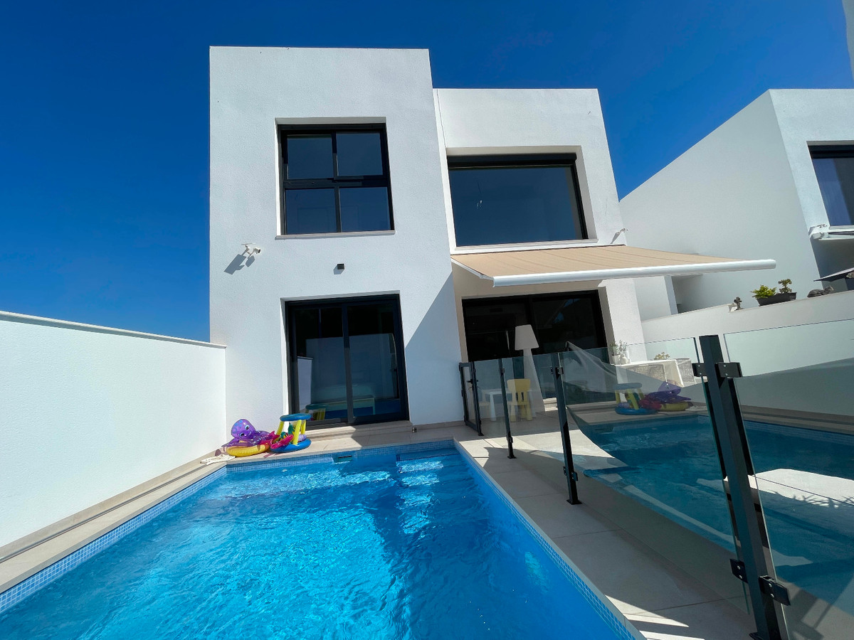 Huis te koop in Formentera del Segura | 3 slaapkamers H5257207