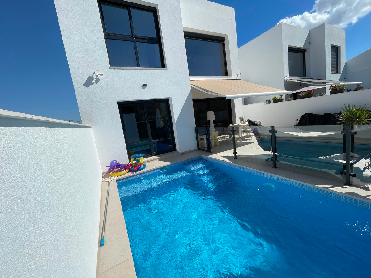 Huis te koop in Formentera del Segura | 3 slaapkamers H5257207