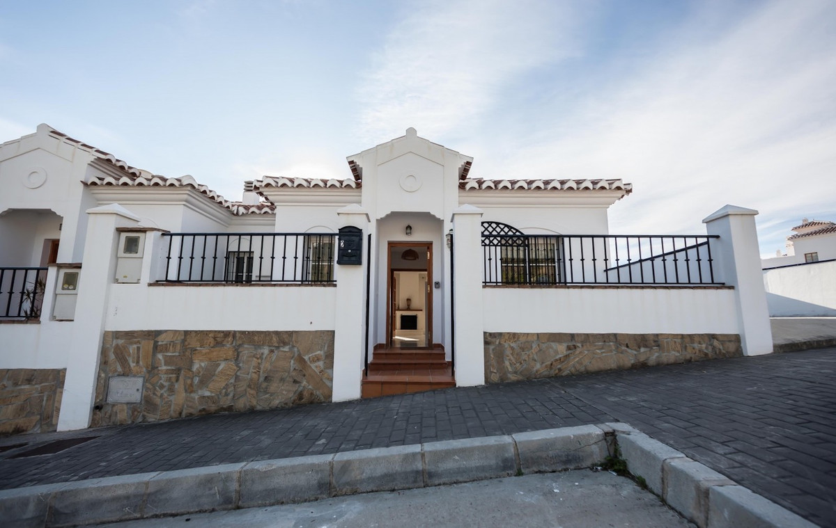 Semi-Vrijstaande Villa in Frigiliana-32