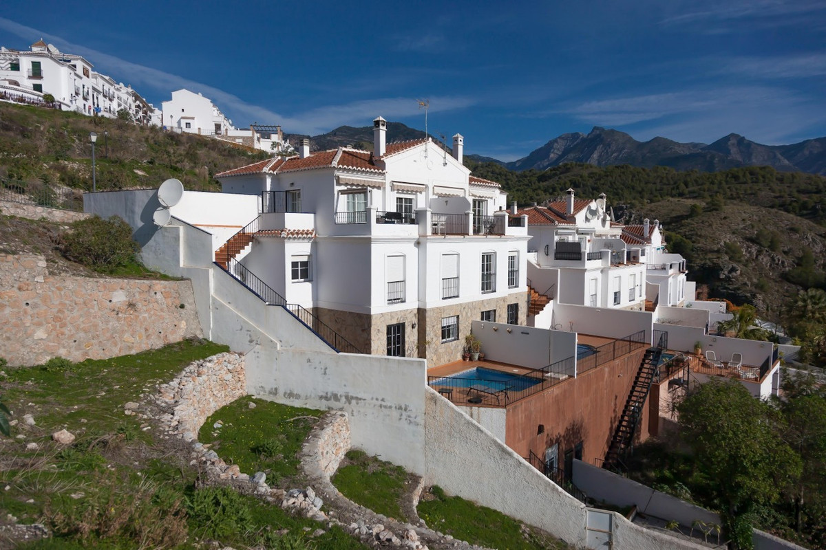 Semi-Vrijstaande Villa in Frigiliana-33