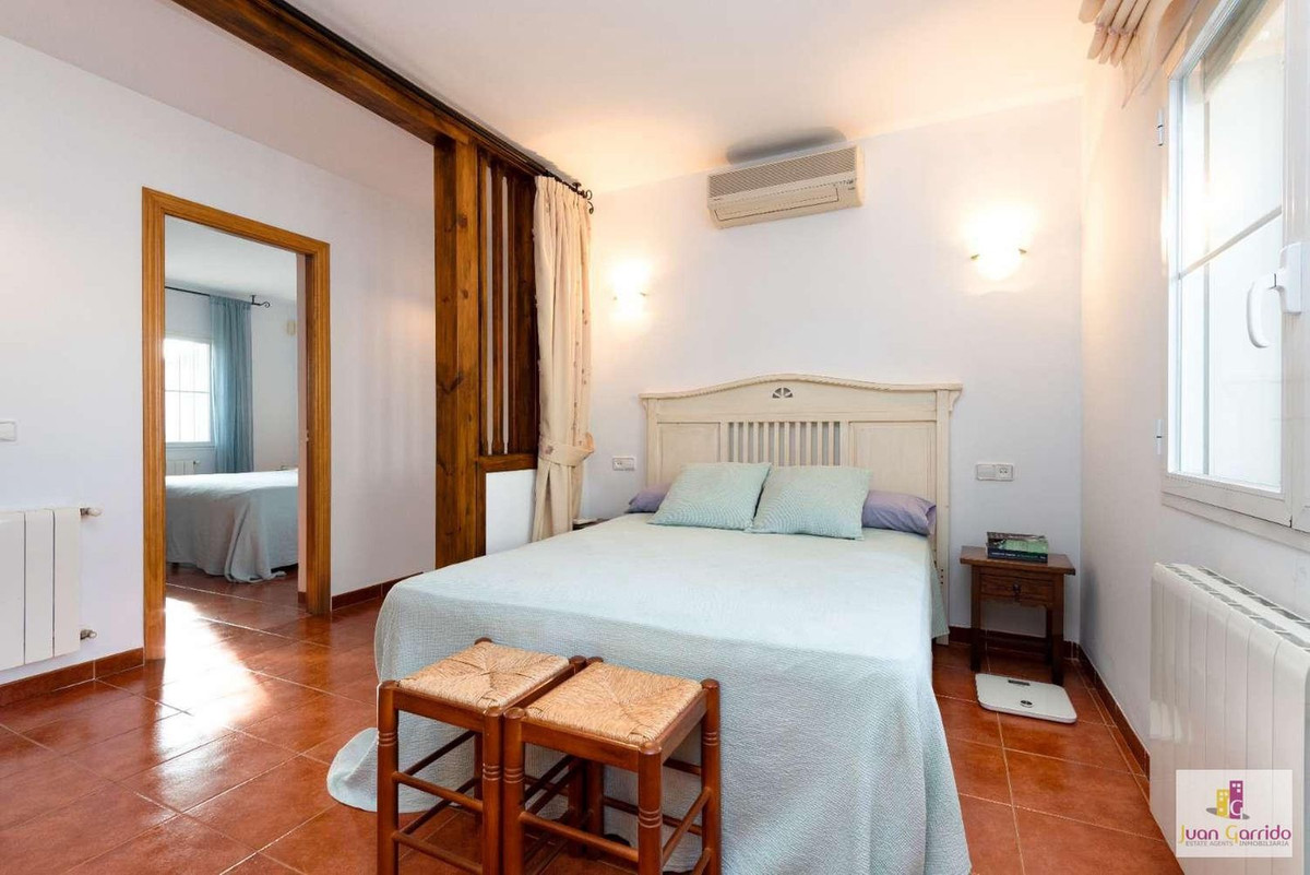 Vrijstaande Villa in Frigiliana-11