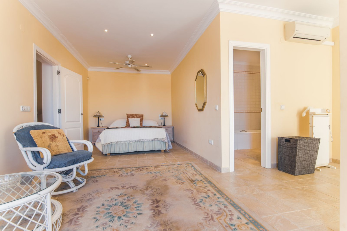 Vrijstaande Villa in Frigiliana-23