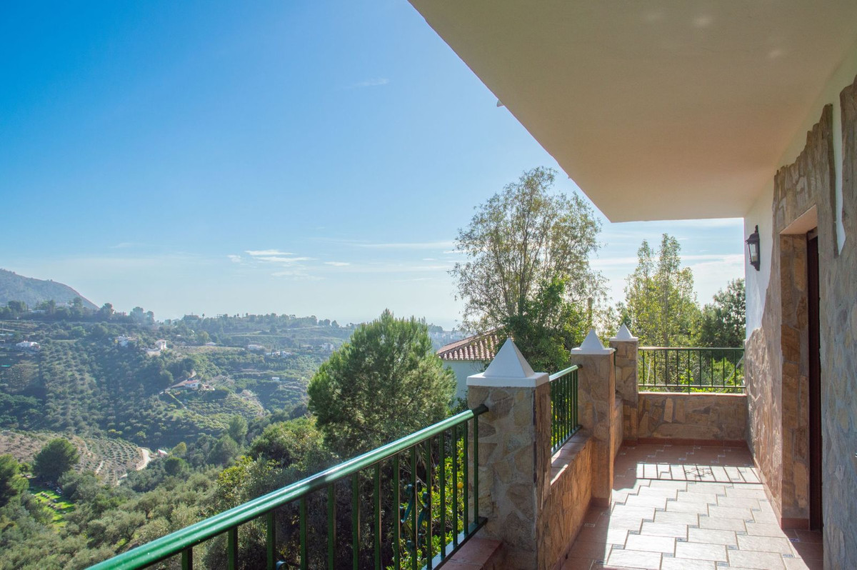 Huis te koop in Frigiliana | 4 slaapkamers H5055760