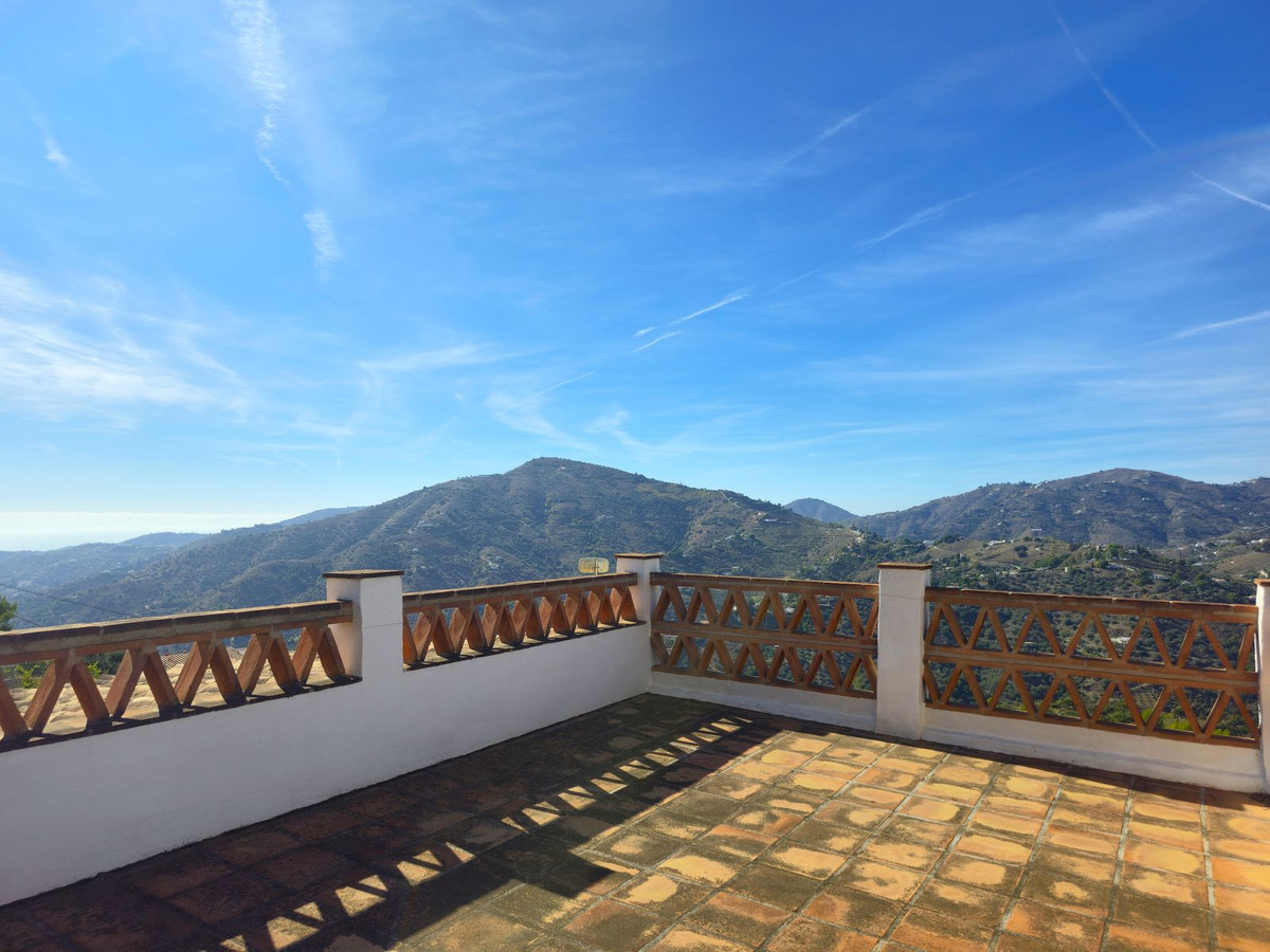 Huis te koop in Frigiliana | 2 slaapkamers H5221030