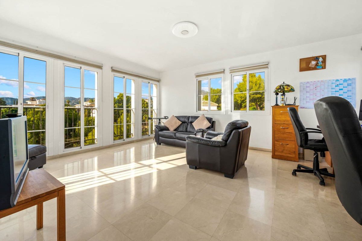 Property main view 44