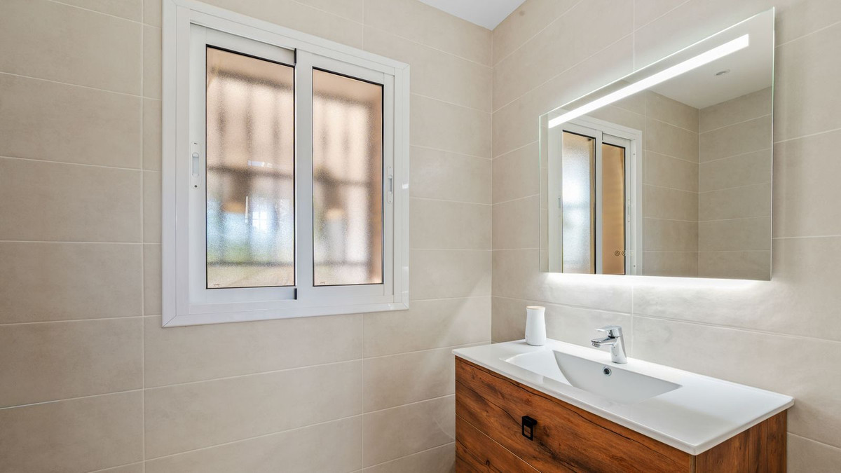 Property main view 60