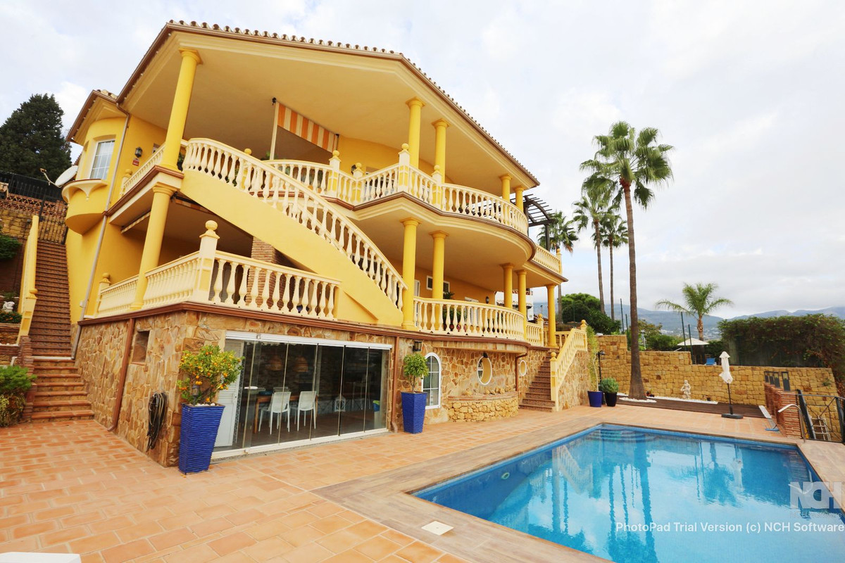 Huis te koop in Fuengirola | 4 slaapkamers H4871395