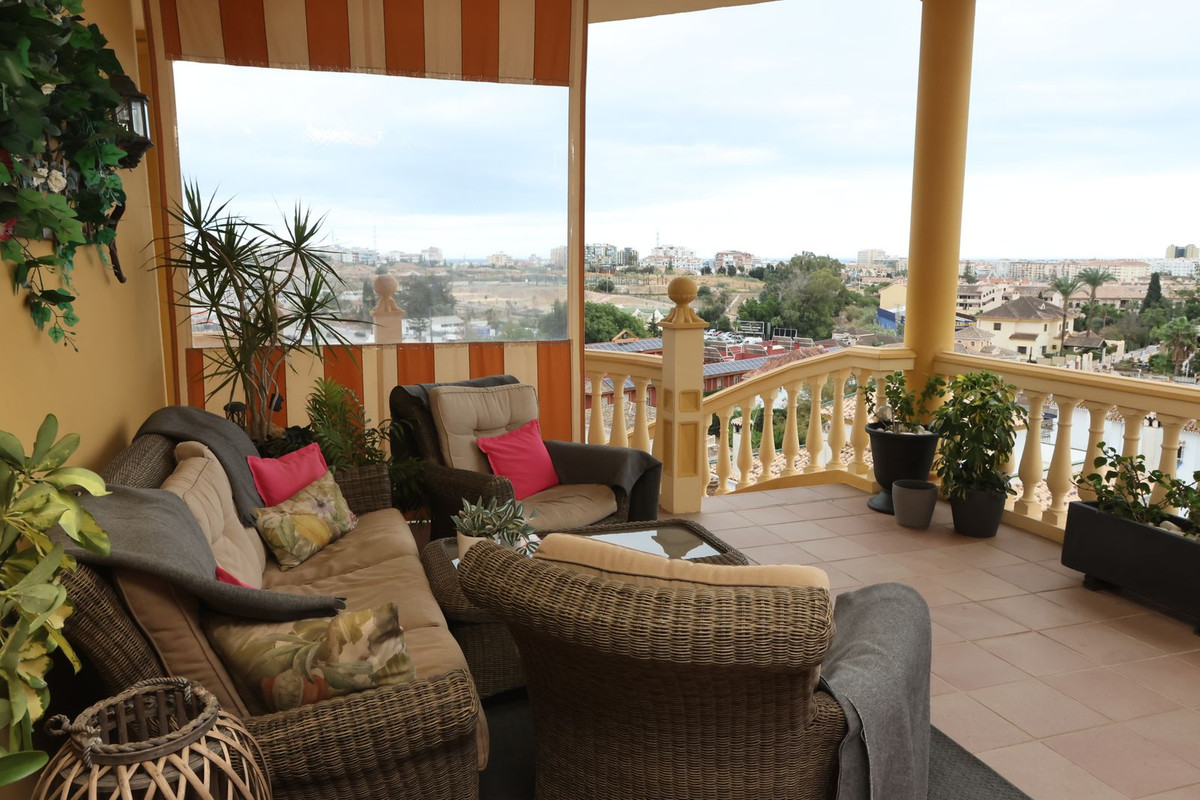 Huis te koop in Fuengirola | 4 slaapkamers H4871395