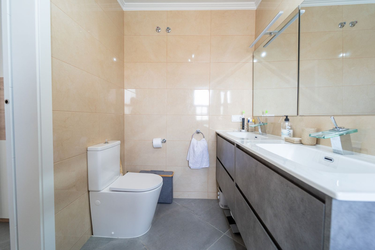 Huis te koop in Fuengirola | 4 slaapkamers H5061439