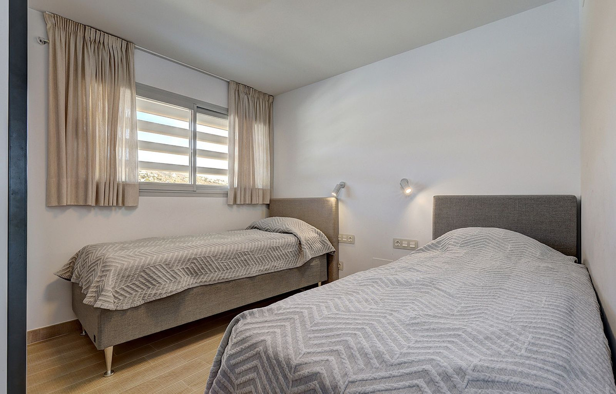 Appartement te koop in Fuengirola | 2 slaapkamers H5136088
