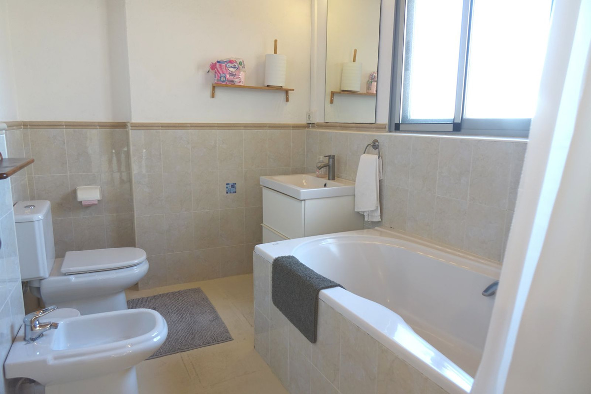 Appartement te koop in Fuengirola | 3 slaapkamers H5137807