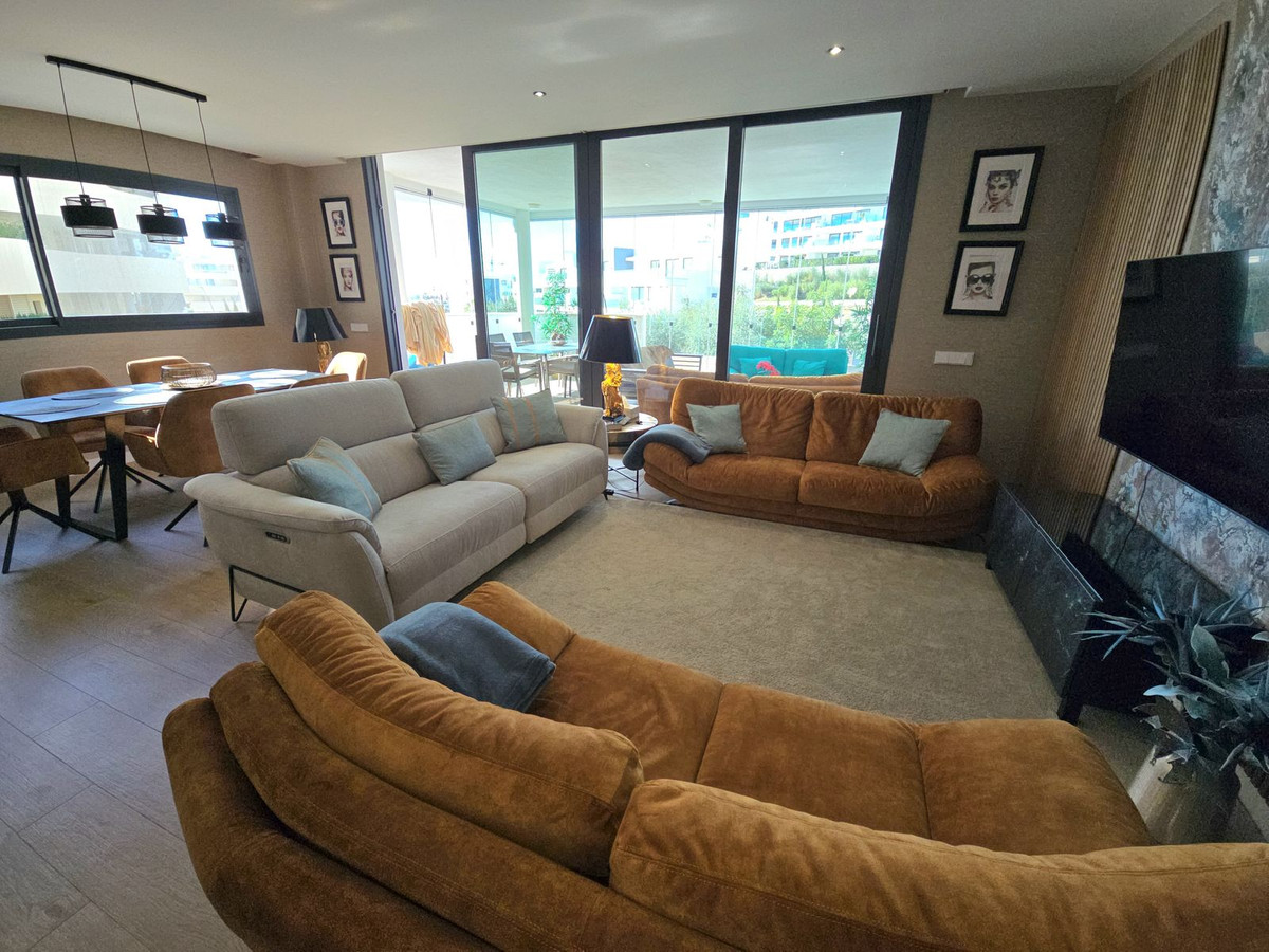 Appartement te koop in Fuengirola | 2 slaapkamers H5285866