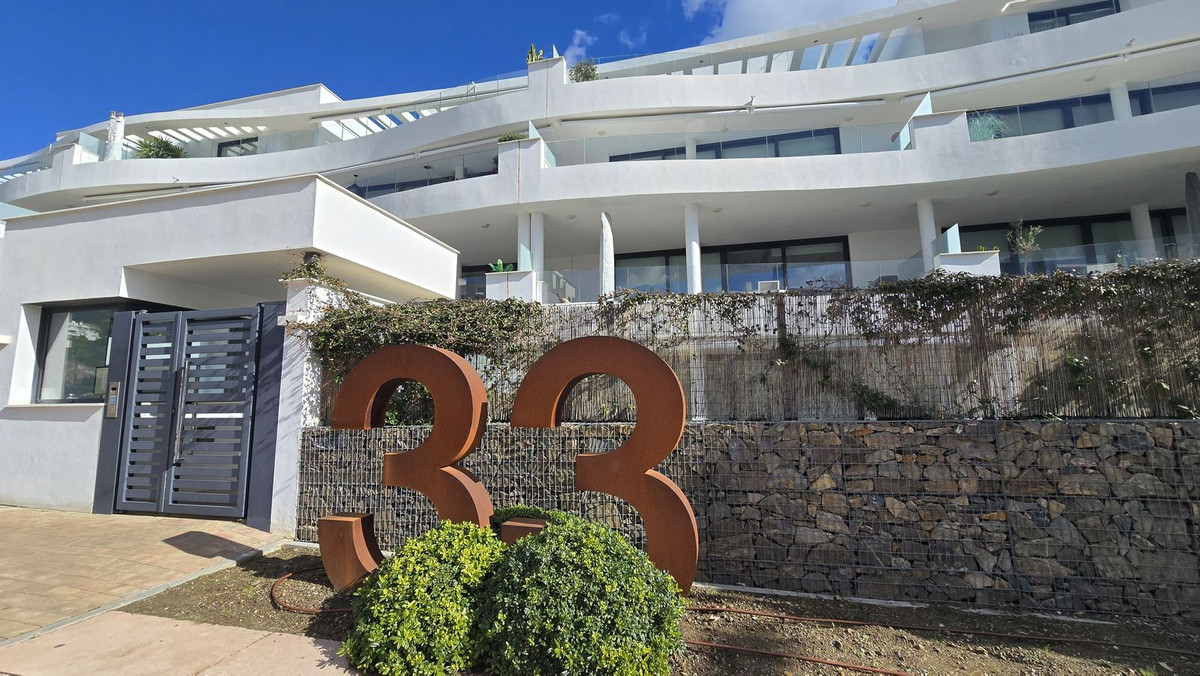 Appartement te koop in Fuengirola | 2 slaapkamers H5285866