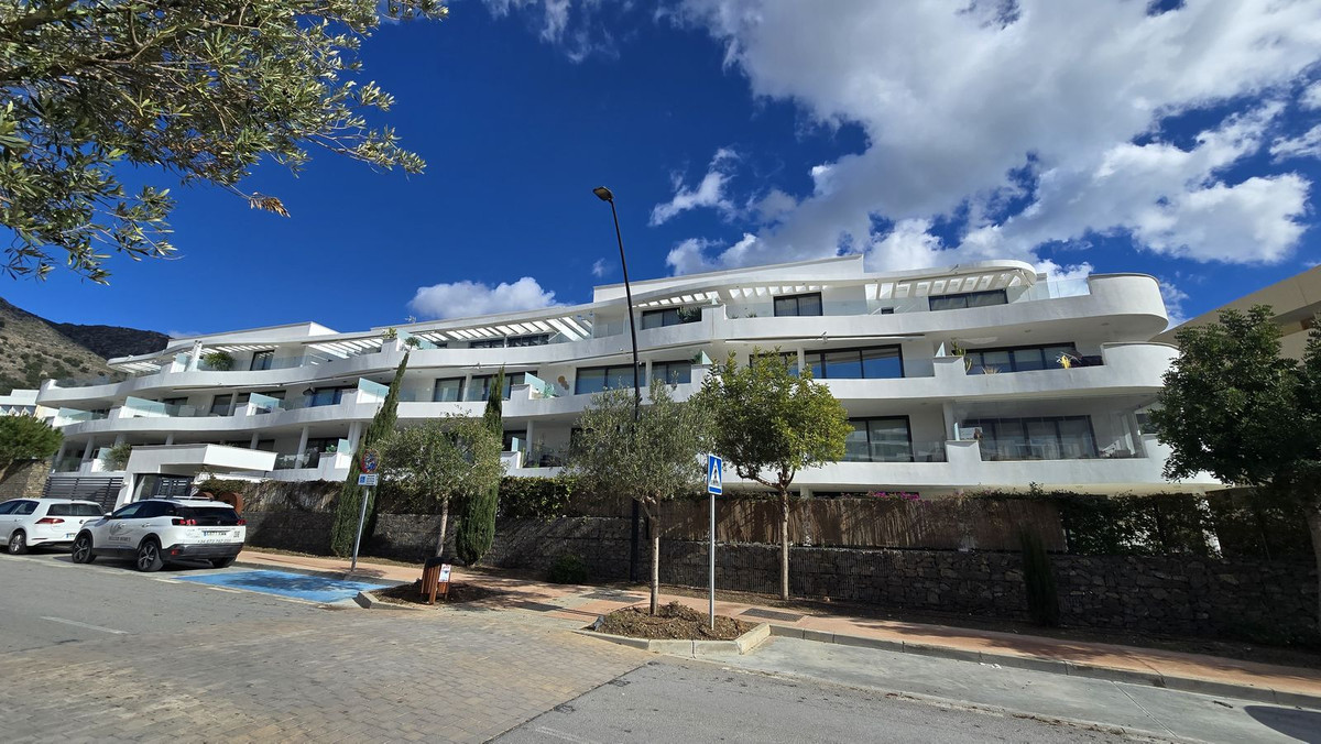 Appartement te koop in Fuengirola | 2 slaapkamers H5285866