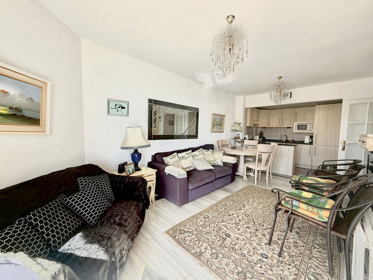 Appartement te koop in Fuengirola | 2 slaapkamers H5306737