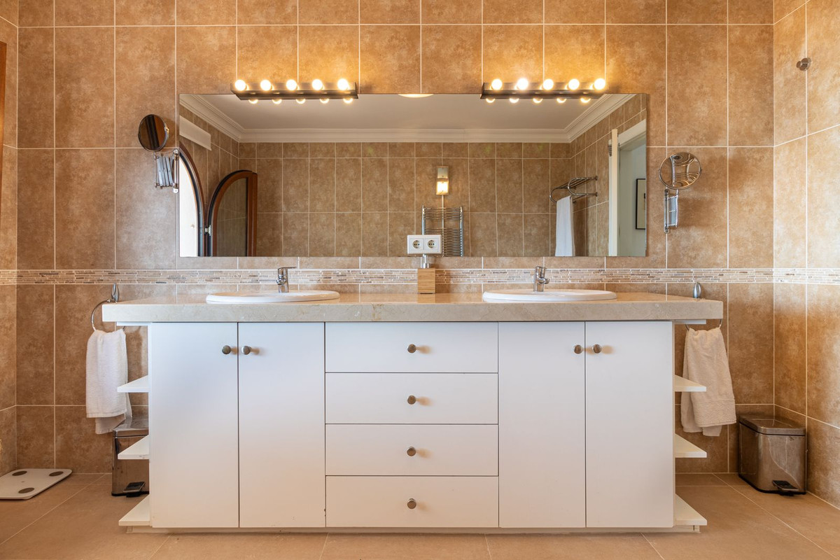 Huis te koop in Fuengirola | 6 slaapkamers H5309953