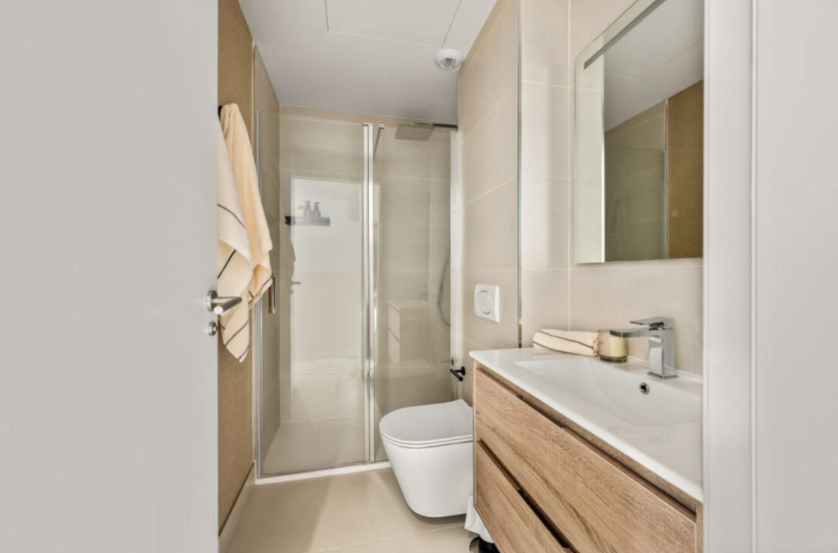 Appartement te koop in Fuengirola | 2 slaapkamers H5347915