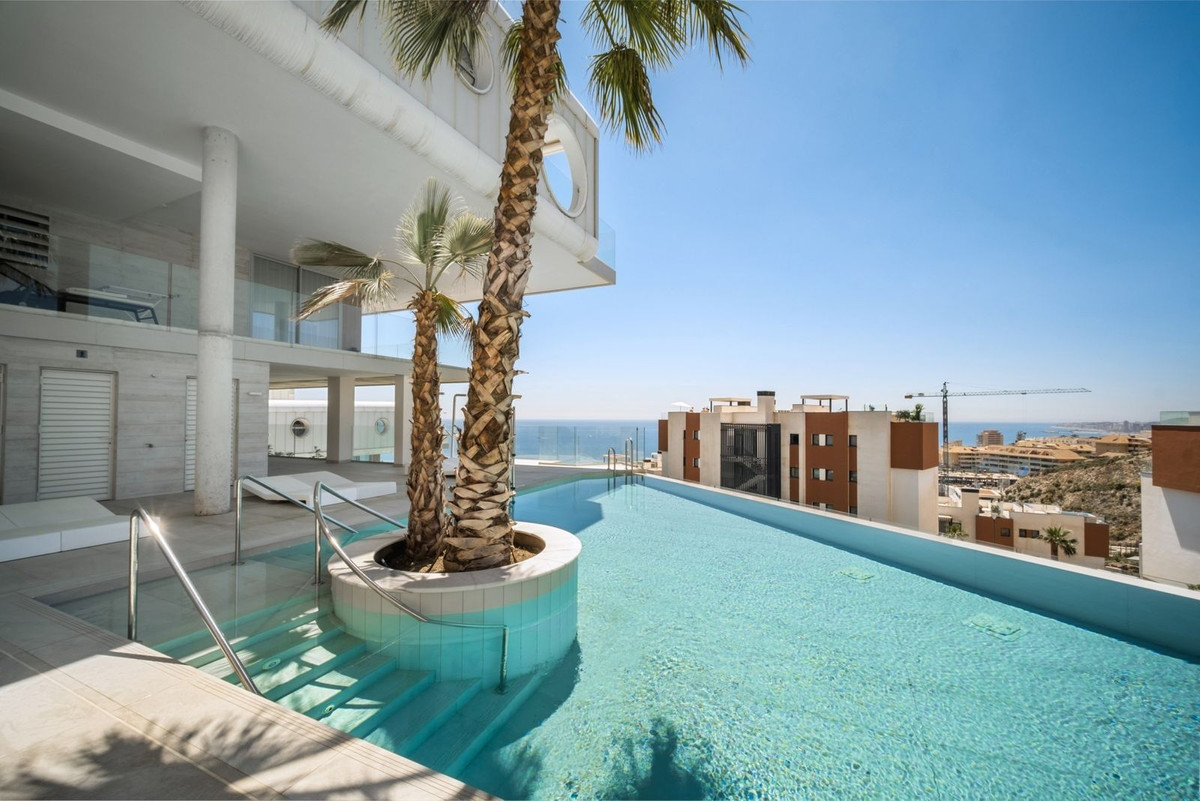 Penthouse te koop in Fuengirola | 4 slaapkamers H5397214