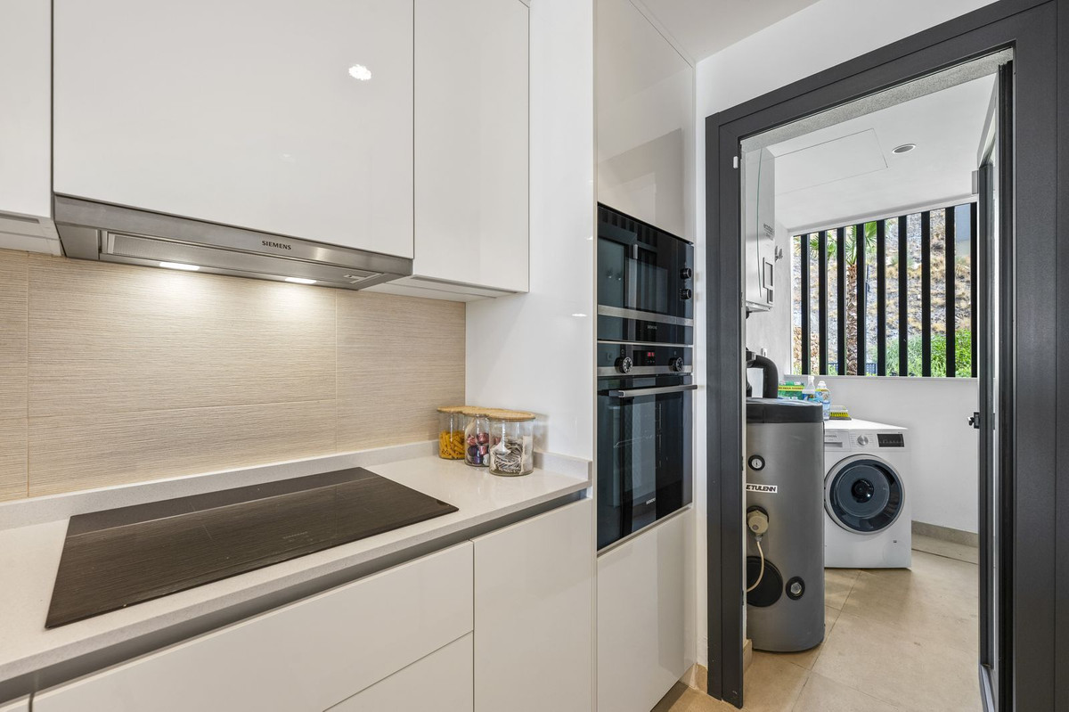 Appartement te koop in Fuengirola | 2 slaapkamers H5447536