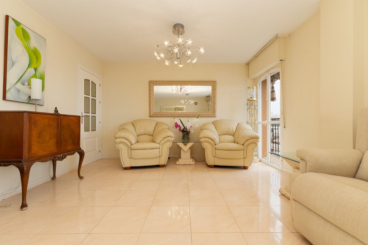 Appartement te koop in Fuengirola | 3 slaapkamers H5457286