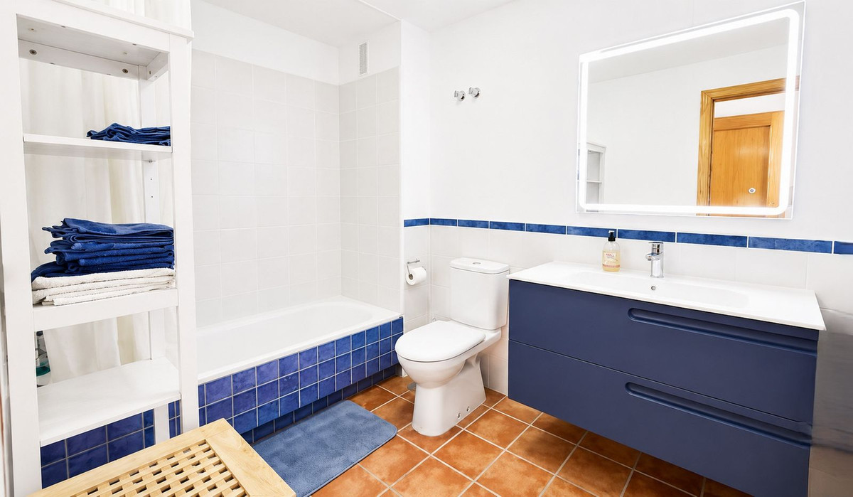 Appartement te koop in Fuengirola | 2 slaapkamers H5472010