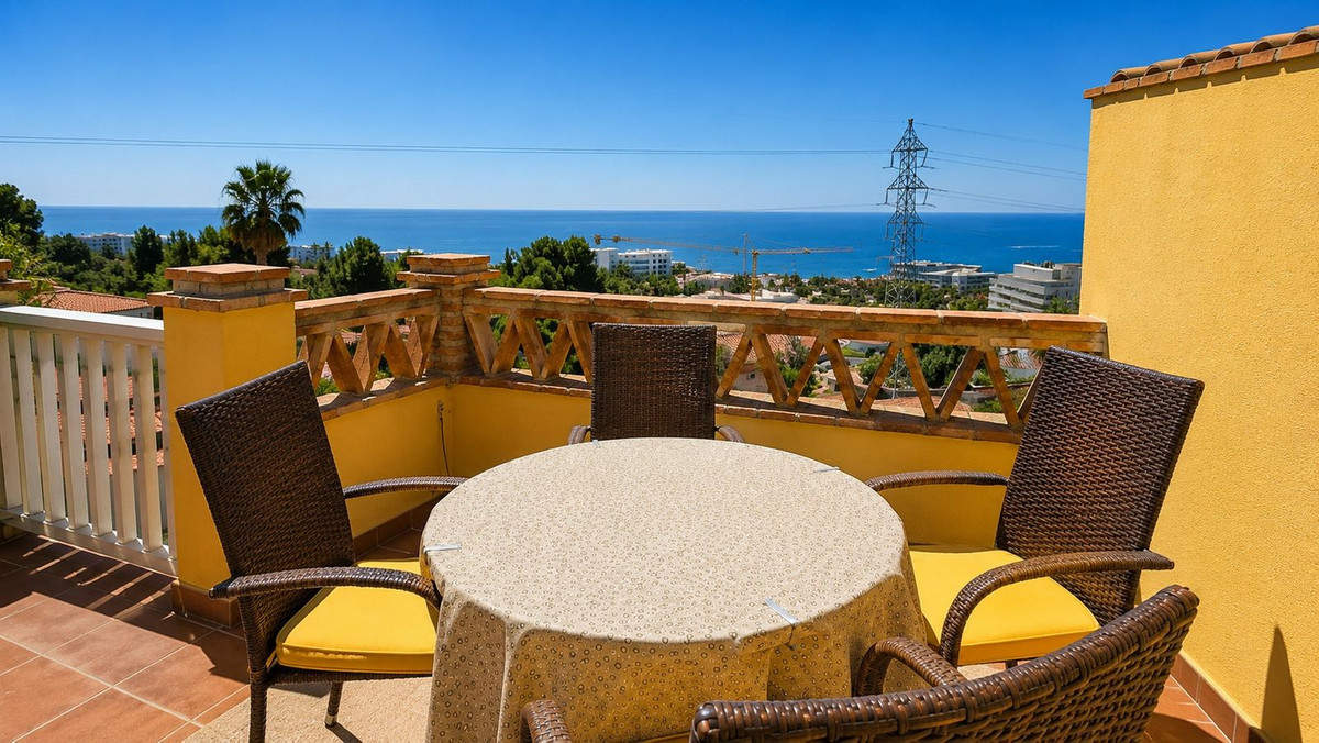 Appartement te koop in Fuengirola | 2 slaapkamers H5472010