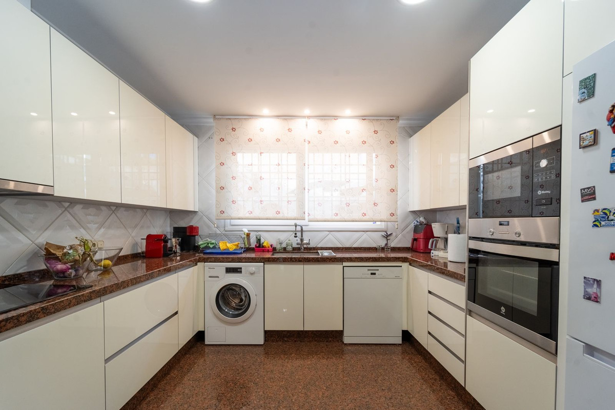 Huis te koop in Fuengirola | 5 slaapkamers H5506975