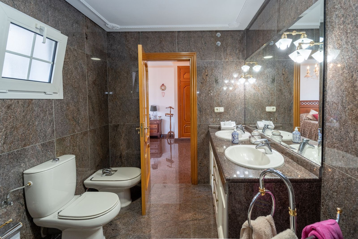 Huis te koop in Fuengirola | 5 slaapkamers H5506975