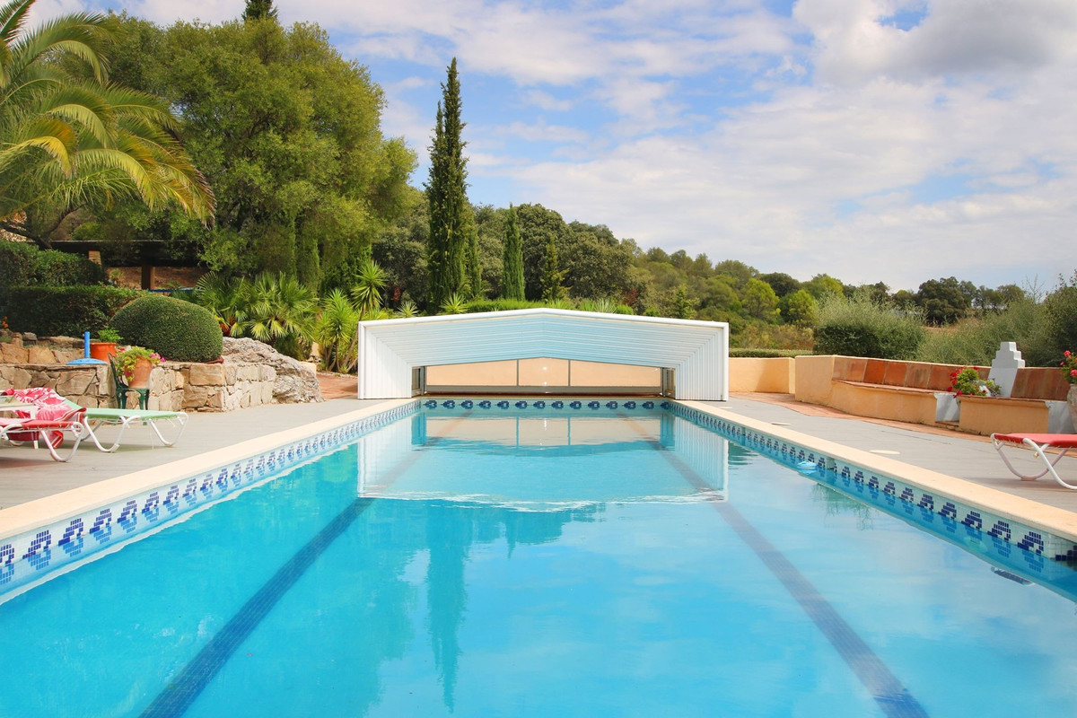 Finca - Cortijo te koop in Gaucín | 9 slaapkamers H4750678