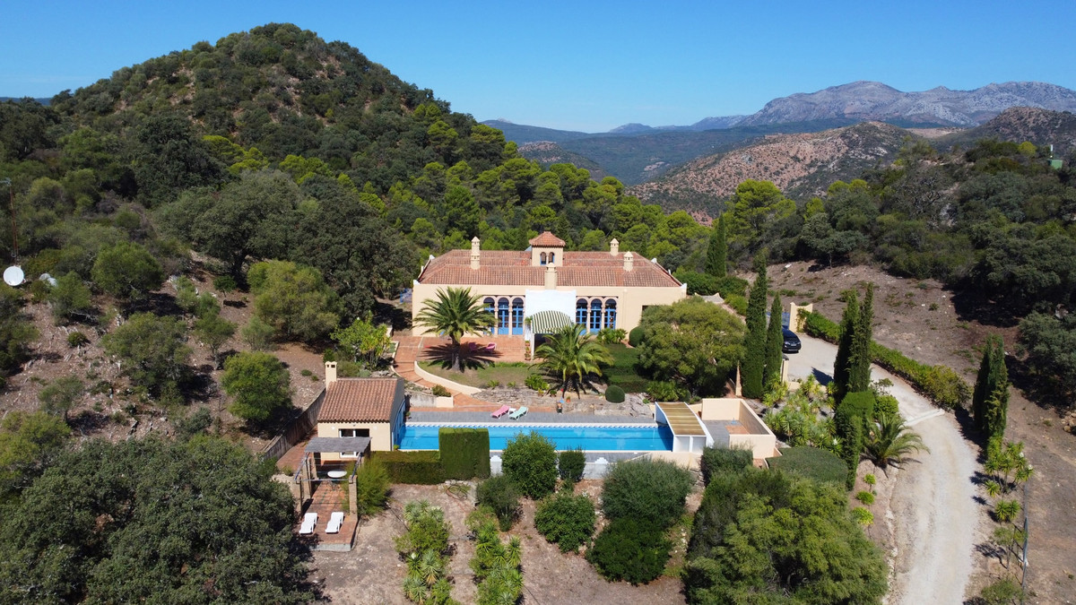 Finca - Cortijo te koop in Gaucín | 9 slaapkamers H4750678