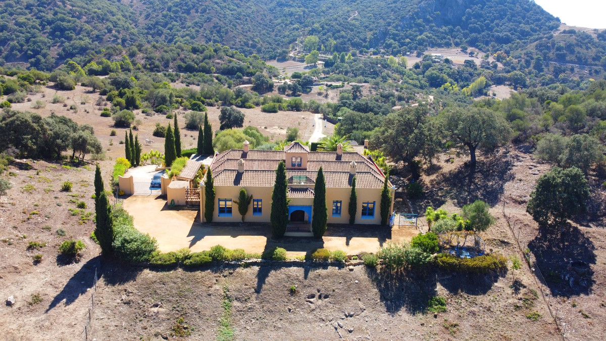 Finca - Cortijo te koop in Gaucín | 9 slaapkamers H4750678