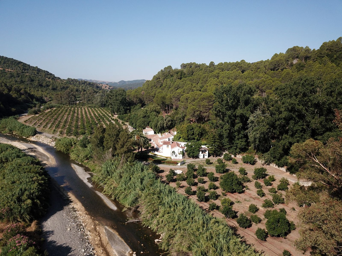 Finca - Cortijo te koop in Gaucín | 8 slaapkamers H5107468