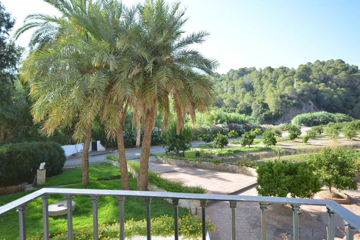 Finca - Cortijo te koop in Gaucín | 8 slaapkamers H5107468