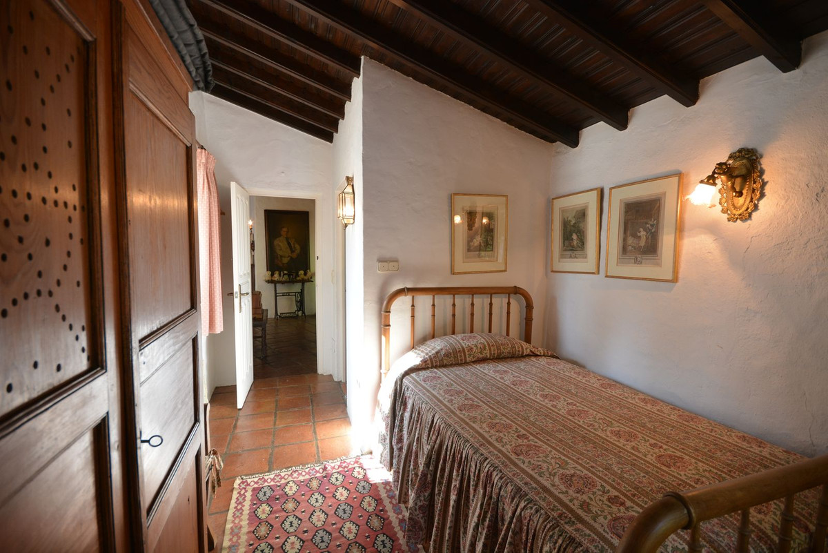 Finca - Cortijo te koop in Gaucín | 8 slaapkamers H5107468